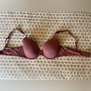 Elegant Lace Trimmed Bra in Mauve